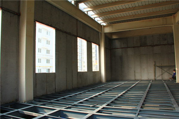 鋼結構內(nèi)墻板